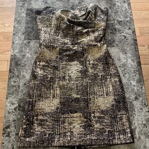 Beautiful gold and black foil print dress junior size 7